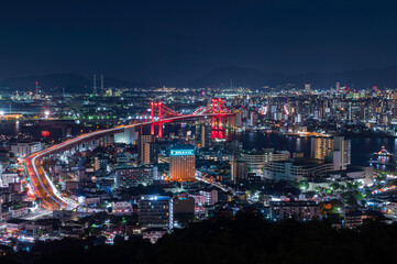 Fototapeta na wymiar 高塔山展望台から望む北九州の夜景