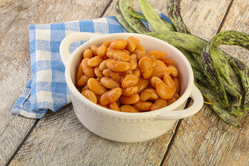 White bean in tomato sauce