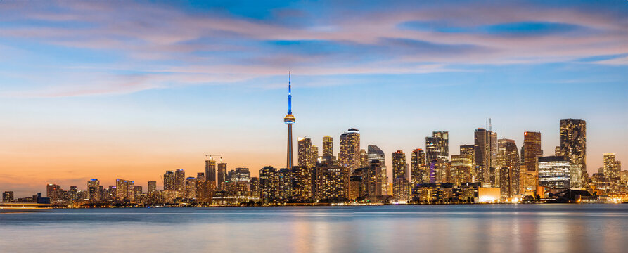 Toronto Skyline as seen from from Toronto Iceland Ward view point