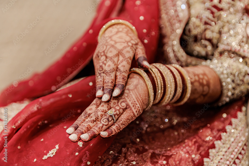 Wall mural indian bride's henna mehendi mehndi hands close up