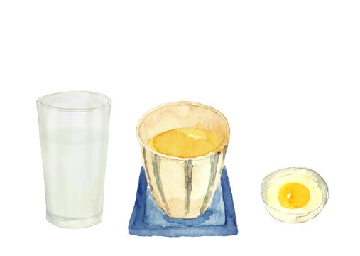 水彩で描いた卵酒のセット 手描きイラスト 白バック 白背景 コピースペース