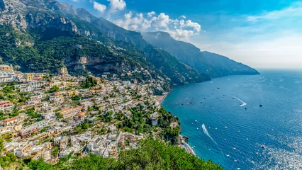 Cercles muraux Plage de Positano, côte amalfitaine, Italie Overview of Positano overlooking the Mediterranean Sea on the beautiful Amalfi Coast in Southern Italy. 