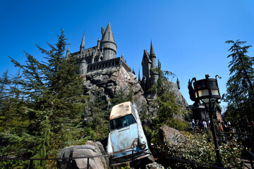Obraz premium Hogwarts Castle replica at the Wizarding World of Harry Potter area in Universal Studios Hollywood - Los Angeles, California