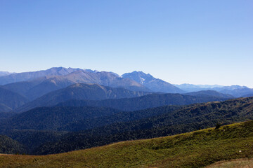 Fototapeta premium the beginning of autumn, nature walks, panoramic views, hiking trails and recreation in the mountains.