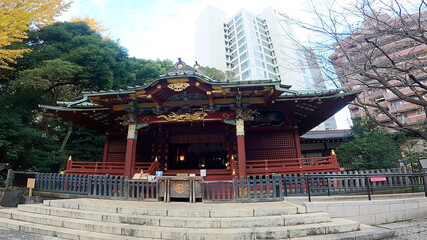 Konno Hachimangu Shrine is a sanctuary near Shibuya Station in Tokyo, Japan, where buildings from the Edo period remain.
The origin of the name Konnomaru, a warrior monk and military commander of the 