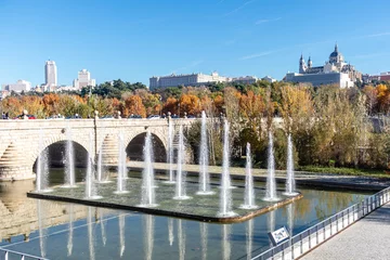 Cercles muraux Helix Bridge Madrid, Spain - november 19, 2023: Segovia bridge in autumn in the Madrid park called Madrid River on the banks of the Mnazanares river in Madrid, Spain