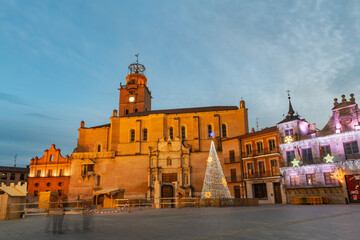 Main square of the Castilian town of Medina del Campo, Valladolid, decorated with Christmas lights. - 714068729