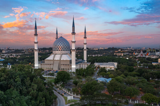 Blue mosque of Selangor during beautiful and colorful sunset
