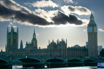 Fototapeta na wymiar Big Ben Clock tower from across the Thames river. UK, London