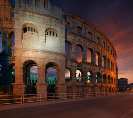 Naklejka premium night view of Coliseum in Pula, Croatia.