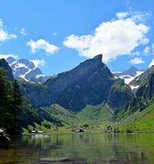Fototapeta na wymiar Schweiz Bergsee