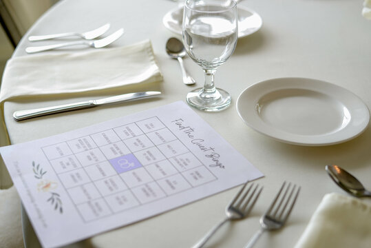 Reception bingo game for guests