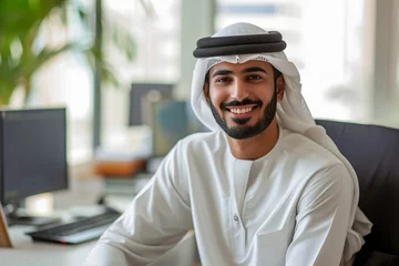 Foto op Plexiglas smiling emirati arab at office wearing kandura © senyumanmu