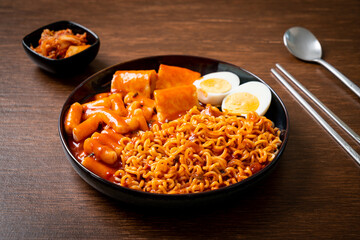 Korean instant noodles with Korean rice cake and fish cake and boiled egg