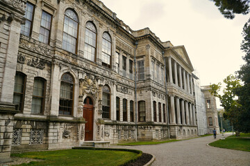 Fototapeta premium Exterior view of the Dolmabahce Palace in Istanbul, Turkey