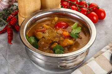 Yellow Thai curry with beef