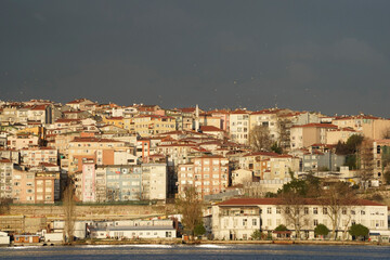 Naklejka premium View of Golden Horn at sunset from Balat district in Istanbul, Turkey.