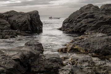 城ヶ島の地層があらわれている海岸　神奈川県三浦市