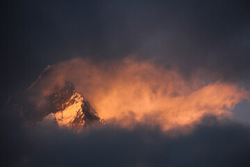Fototapeta na wymiar Sunset at Dingbodhe, Nepal 