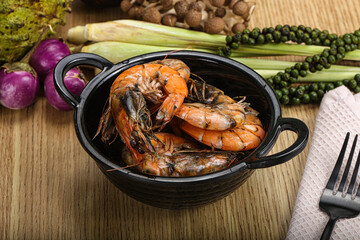 Boiled big tiger fresh shrimp