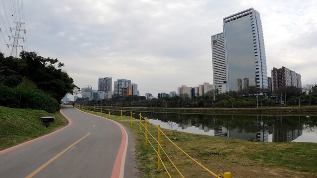 Parque Linear Bruno Covas - Novo Rio Pinheiros - S&atilde;o Paulo