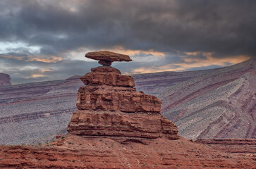 The Mexican Hat rock , Utah. USA