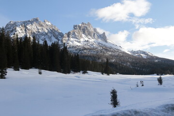 Fototapeta na wymiar Snow covered Dolomites