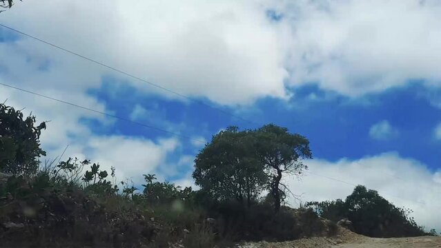 time lapse dirigindo em estrada de terra na cidade de Boa Esperan&ccedil;a, Estado de Minas Gerais, Brasil