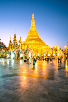 Golden Shwedagon pagoda at sunrise, Yangon, Myanmar
