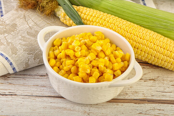 Canned yellow corn in the bowl