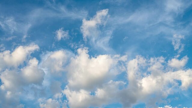 Building motions clouds. Puffy fluffy white clouds sky time lapse. slow moving clouds. B Roll Footage Cloudscape timelapse cloudy. footage timelapse nature 4k. background worship christian