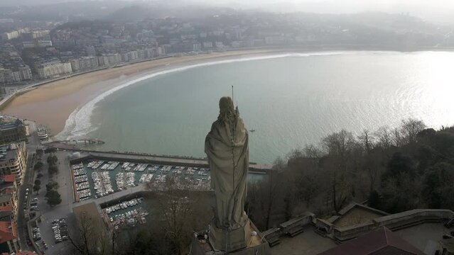 Mont Urgull, San Sebastian, statut de Jesus, monument  sacr&eacute; coeur