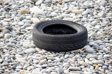 car tires pollute the environment on land and in water