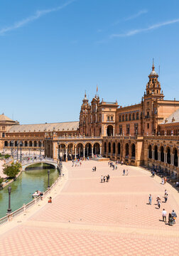 Plaza de Espana (Spain Square) in Parque de Maria Luisa (Maria Luisa Park), Seville, Andalusia, Spain