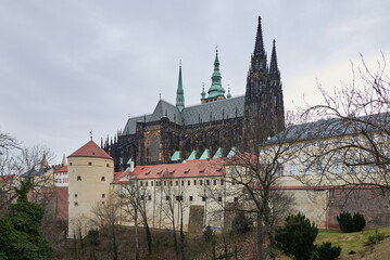 Fototapeta na wymiar Cityscape view of Prague castle and Saint Vitus Cathedral in Czech republic