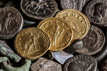 Archaeological remains of the Roman Empire.Authentic silver denarius, antoninianus,aureus of ancient Rome.Rare finds. Bronze artifacts.Antikvariat.