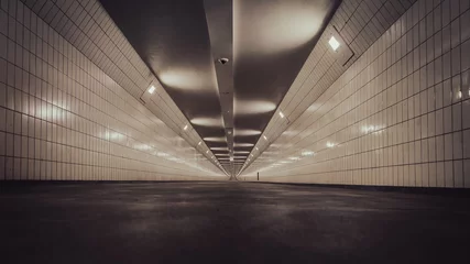 Zelfklevend Fotobehang Underground walkway in Rotterdam © Tino
