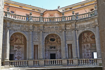 Fototapeta premium Caprarola, la corte interna di Palazzo Farnese, Tuscia di Viterbo - Lazio