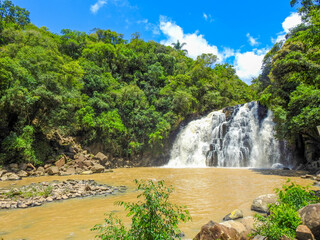 Fototapeta na wymiar Cachoeira de Rio Azul no estado do Paraná - Brasil
