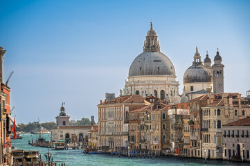 Fototapeta na wymiar Beautiful Venice, canals and historic buildings 