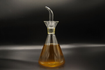 Aceite de oliva en aceitera de crital 