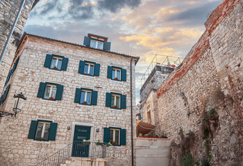 Fototapeta premium Ancient stone buildings on the streets of Split. Croatia.