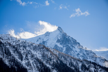 Fototapeta na wymiar L' aiguille du midi vu depuis Chamonix Mont Blanc