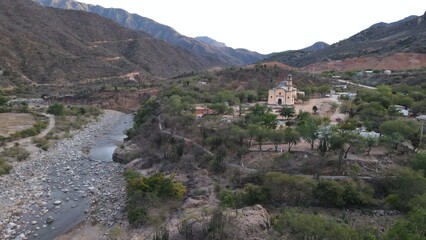 Vista de Misión Franciscana en Satevó, Batopilas, Chihuahua