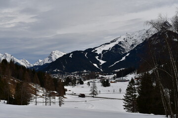 Fototapeta na wymiar Schöne Winterlandschaft bei Seefeld in Tirol 