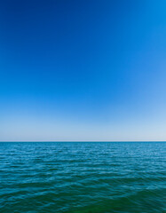 Obraz premium Landscape beautiful summer vertical horizon look view tropical shore open sea beach cloud clean and blue sky background calm nature ocean wave water nobody travel at thailand chonburi sun day time