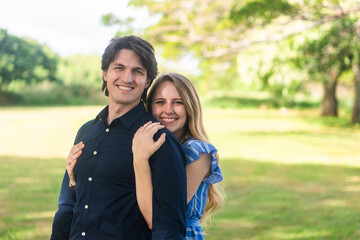 Naklejka premium a happy couple outdoors