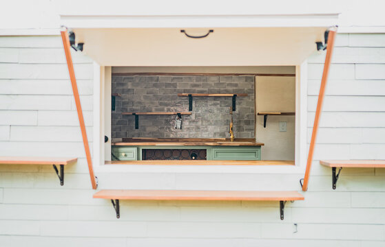 home, house, tiny home, hotel room, natural light, stock photography, real estate, cruise, tiny cabin, books, library, food truck, mobile business, bar 