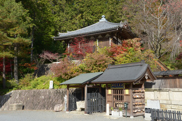秋の本圀寺　経蔵　京都市山科区