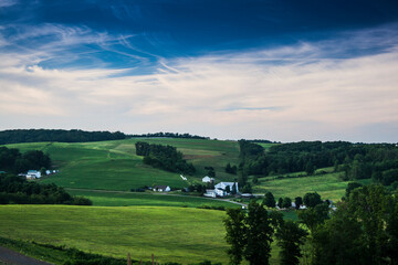 Fototapeta na wymiar Rolling Hills in Summer in Amish Country, Ohio